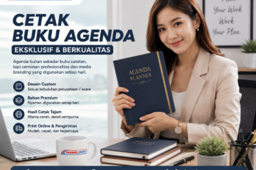 Jasa Cetak Buku Agenda dan planner eksklusif dengan wanita kantoran memegang agenda custom dari Variabel Print